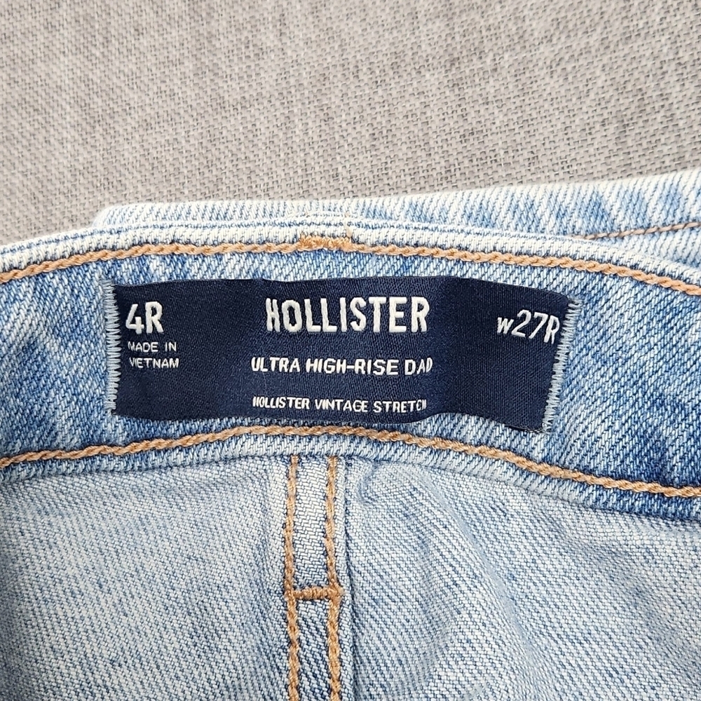 Hollister Ultra High-Rise Dad Light Wash Distressed Style Jeans 27R - Picture 10 of 11